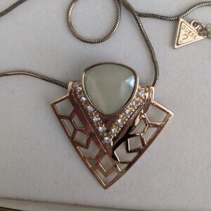 Guess arrowhead golden necklace